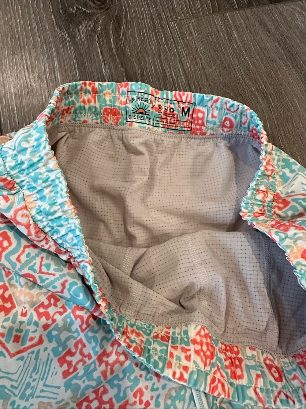 Faherty Shorelite Performance Swim Trunks Medium - Picture 2 of 4